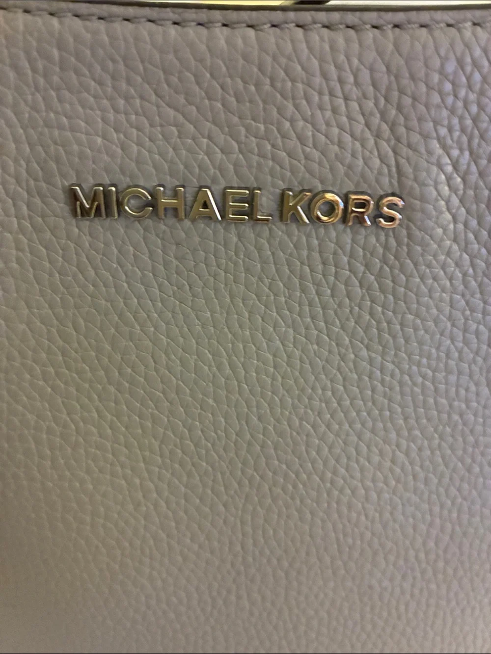 Michael Kors Pearl Grey Crossbody/Messenger Bag Interior Pockets,silver hardware